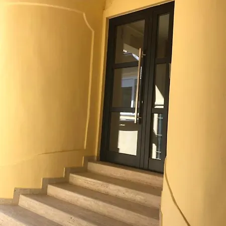 Modern Living Apt 2 - PRIVATE PARKING Novi Sad Exterior foto